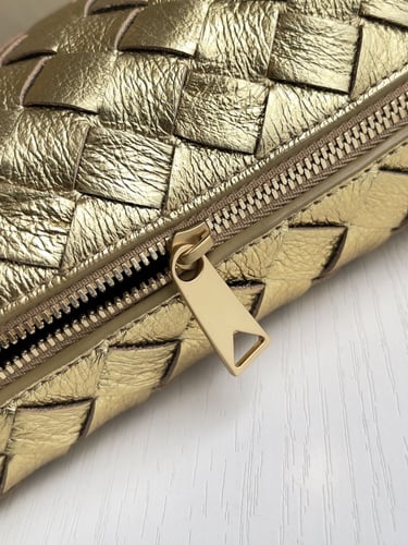 BV Woven crossbody bag 17*10*6cm