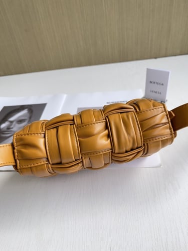 BV pleated cowhide braid mini 19*4*12cm