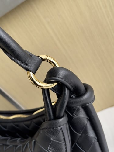 BV Underarm bag 24.5*7*19cm