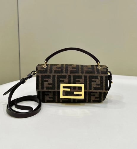 Fendi baguette