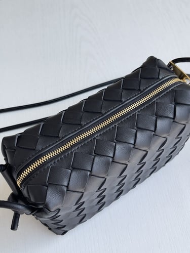 BV Woven crossbody bag 17*10*6cm