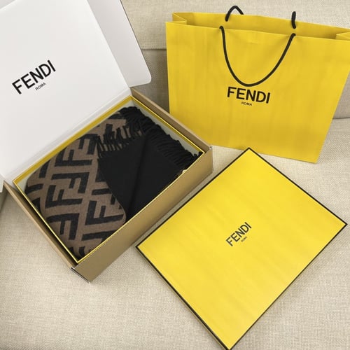Fendi Two-sided cloak with fringe 140*150CM 51% wo...