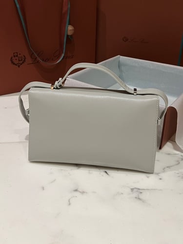 Loro Piana 27*10*16cm