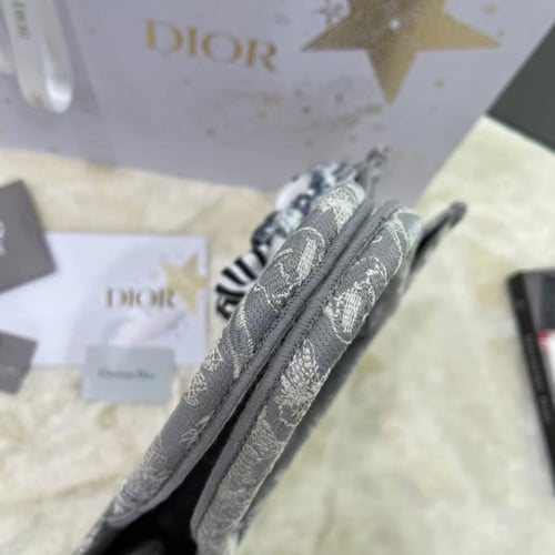Dior شوبنق باق