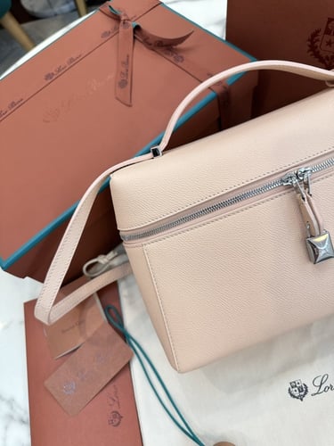 Loro Piana 27*10*16cm