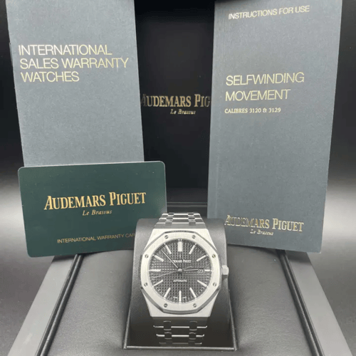 أوديمار بيغيه، ساعة رويال أوك بمينا أسود، 41 ملم