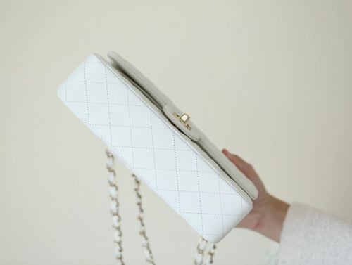 شانيل كلاسيك ابيض 26cm