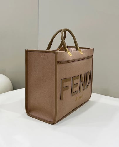 Fendi شوبنق