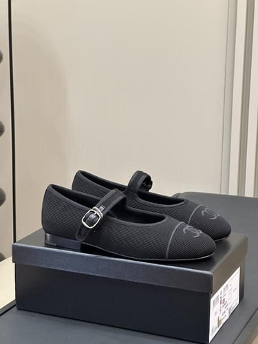 Chanel size 35-41