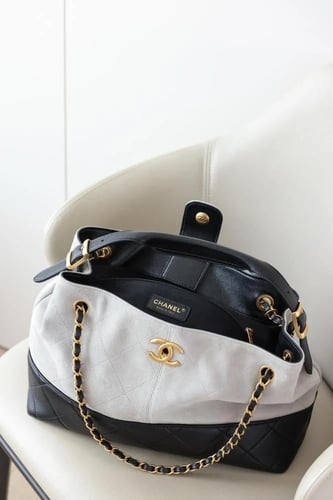 شنطة شانيل 25A مقاس 36 سم