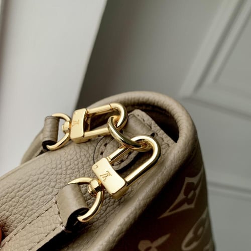 LV Nano Diane 19 x 10.5 x 6