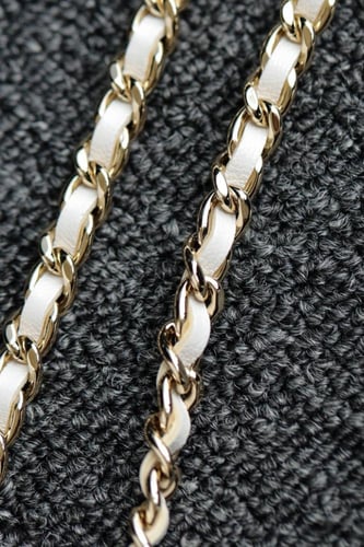 Chanel 24s 16x8x10cm