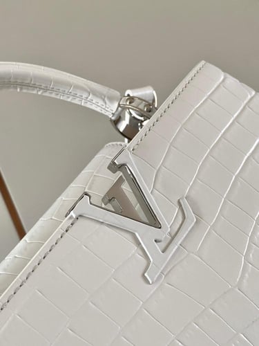 شنطة لويس فيتون Capucines مقاس 27 سم