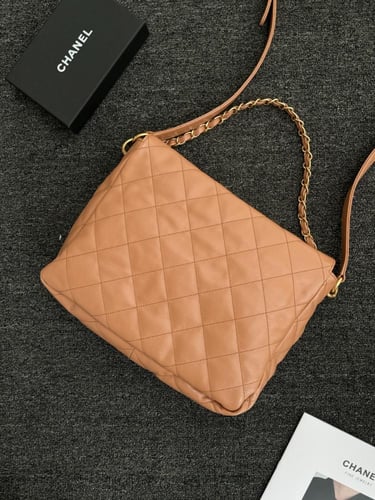 Chanel 24p 22x30x5cm