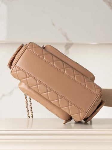 شنطة شانيل 24K مقاس 24 سم