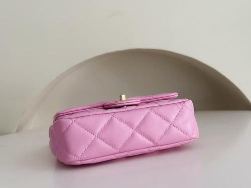 Chanel 24s CF 13X20X7cm