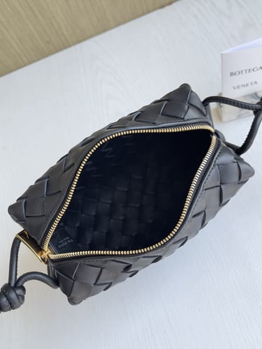 BV Woven crossbody bag 17*10*6cm