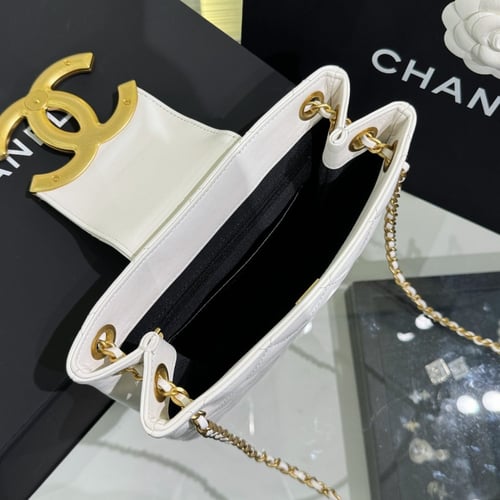 Chanel 17.5x20x5cm