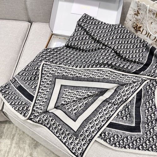 Dior new bookmark blanket 40% cashmere 37% wool 23...