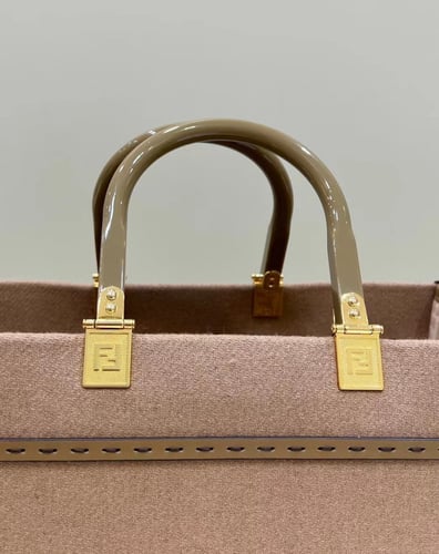 Fendi شوبنق
