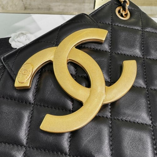 Chanel 17.5x20x5cm