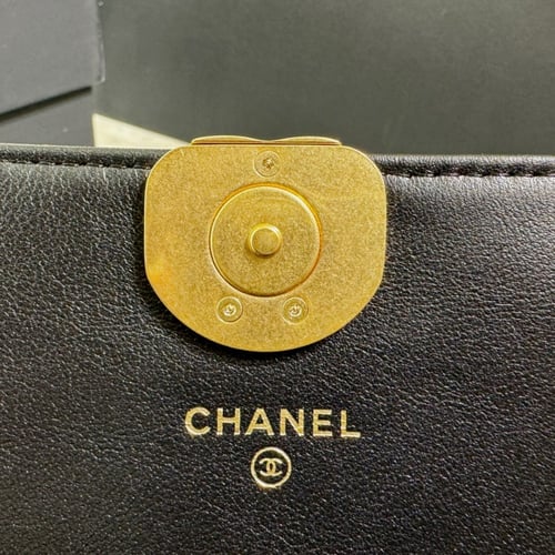 Chanel 23k 18x13x5.5cm