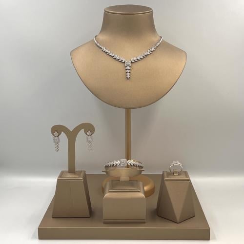 طقم نسائي أنيق B29