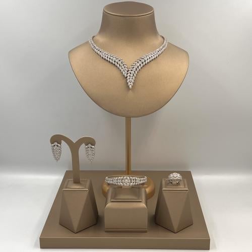 طقم نسائي أنيق B31