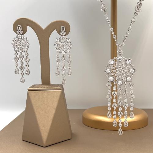 عقد أنيق طويل C11