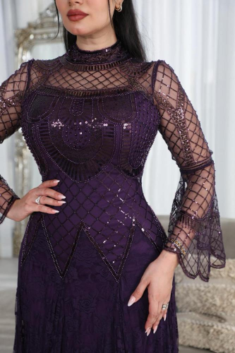 Royal evening dress with a special design