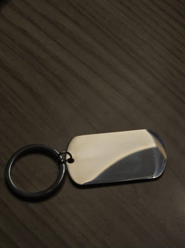 ميدالية مفاتيح حديد