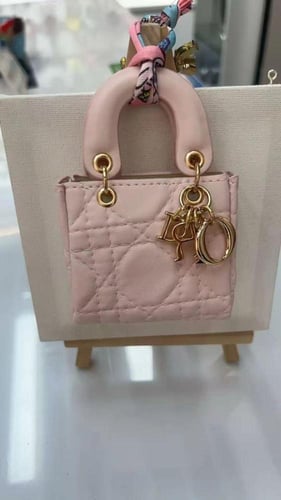 تعليقة فخمة نمط حقيبة