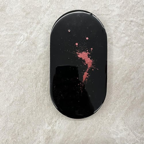 صينية بشكل مخملي