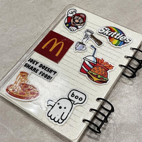 دفتر مخصص بالملصقات