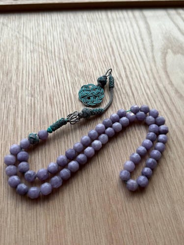 مسباح يسمى حجر أفريقي (خزامى)