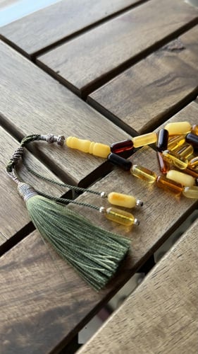 مسباح كهرمان طبيعي مكنتوش