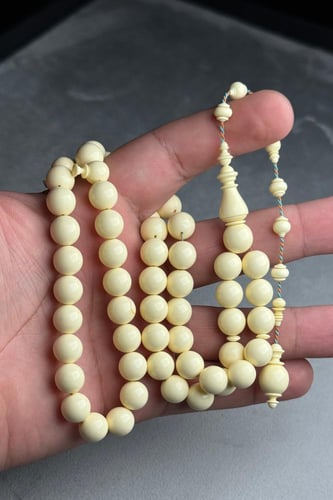 مسباح ضومنه لؤلؤي