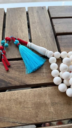 مسباح مايسمى بكلايت او تراب كهرمان