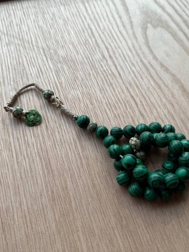 مسباح يسمى حجر مكالايت