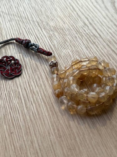 مسباح يسمى حجر أفريقي