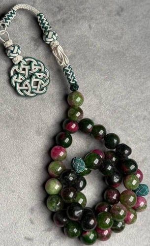 مسباح يسمى حجر جاسبر