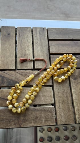 مسباح كهرمان طبيعي