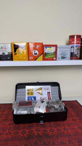 صندوق حديد متكامل للشاهي اللون أسود