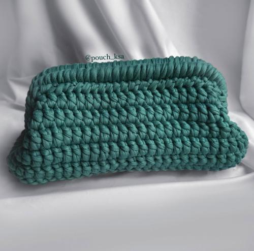 شنطة كلاتش باللون الاخضر