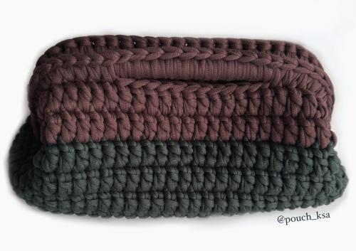 كلاتش باللونين الأخضر و البني