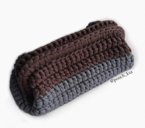 كلاتش باللونين الرمادي و البني