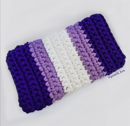 شنطة ميني بألوان الموڤ