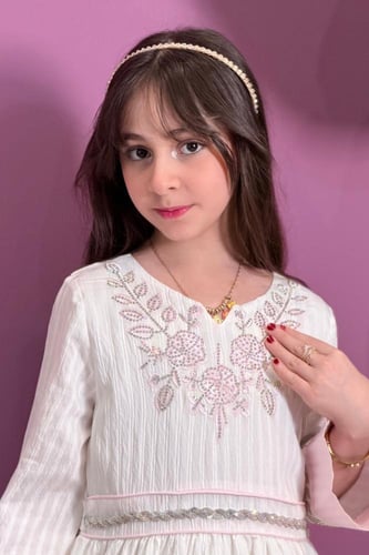 فستان بناتي ابيض تكسير طولي اكمام طويلة 55351