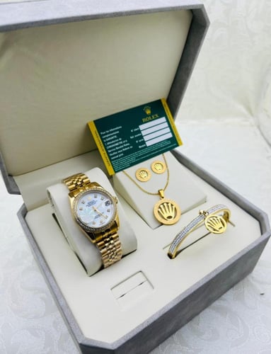 طقم هدايا نسائي انيق