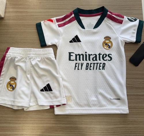 طقم ريال مدريد للأطفال – موسم 2026-2027